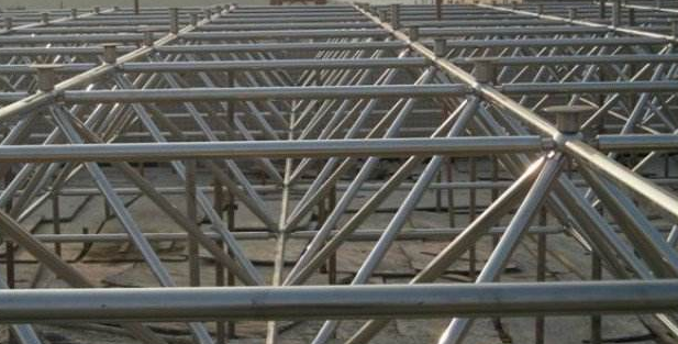 德惠盘点螺栓球网架构件施工前的3方面考试事件